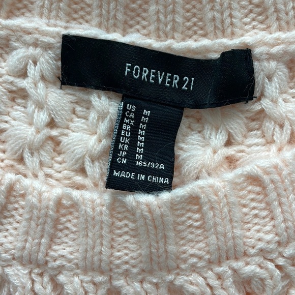 Forever 21 Women’s Pale Pink Cropped Chunky Sweater w/ Crew Neckline - Medium - Picture 3 of 4